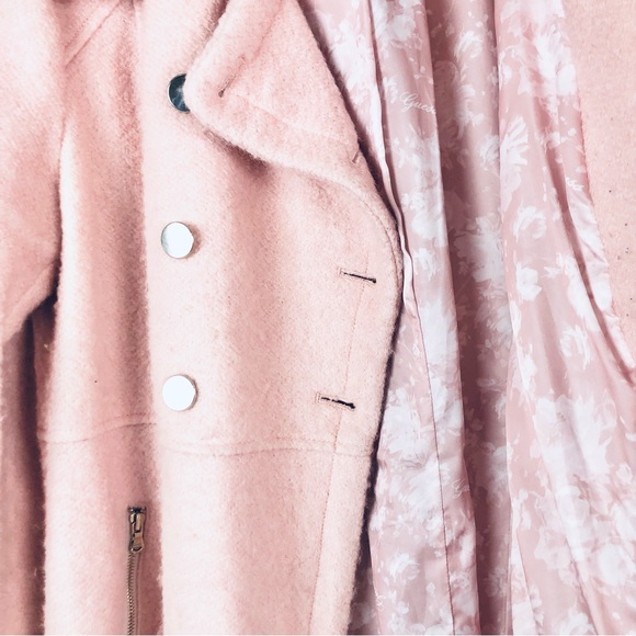 ASO Lorelai Gilmore in Gilmore Girls: A Year in the Life Pink Wool Blend Coat - Picture 4 of 9